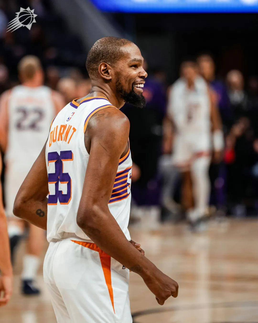 体育直播关于杜兰特连续十五场比赛得分超过败北，切尔西挑战极限！的信息